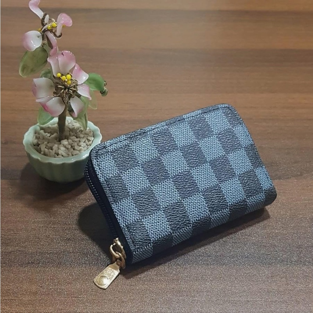 Fashion Card wallet with excellent condition